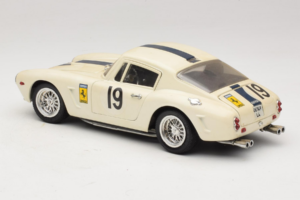 Ferrari 250 GT SWB Berlinette #19 Tour de France Automobile 1961 Eagles Race 1:18 6500 Metal - imagem 7 de 8