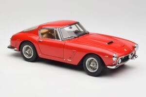 Ferrari 250 GT SWB Vermelho CMC 1:18 M-046 Metal - imagem 4 de 6