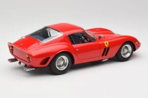 Ferrari 250 GTO London Show Vermelho CMC 1:18 M-256 Metal - imagem 2 de 6