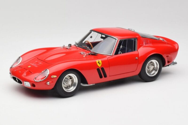 Ferrari 250 GTO London Show Vermelho CMC 1:18 M-256 Metal