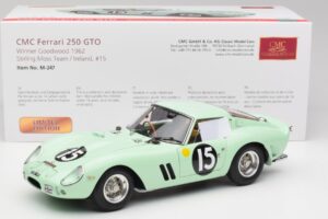 Ferrari 250 GTO #15 S. Moss / G. Hill Goodwood 1962 CMC 1:18 M-247 Metal - imagem 6 de 6