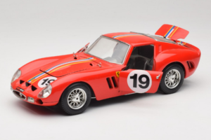 Ferrari 250 GTO #19 Vermelho Riscas 1962 Bburago 1:18 3011-P3 Metal - imagem 2 de 8