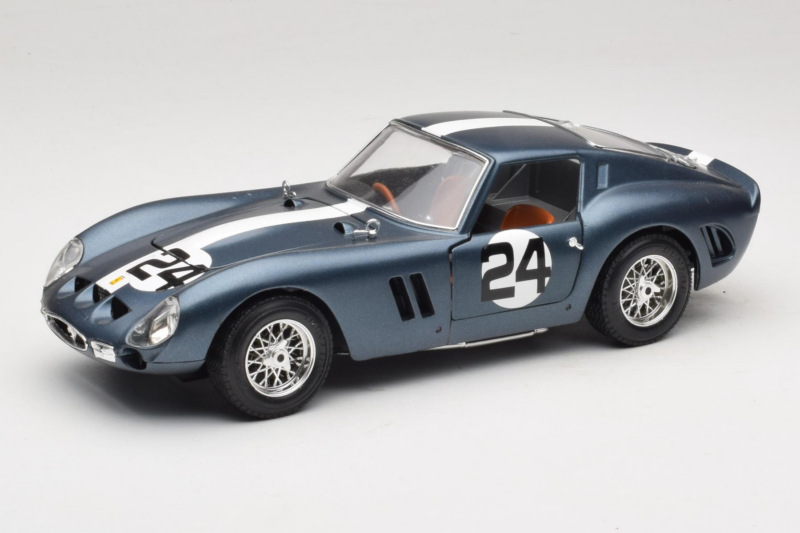 Ferrari 250 GTO #24 Azul Faixa Branca 1962 Bburago 1:18 3011-B2 Metal