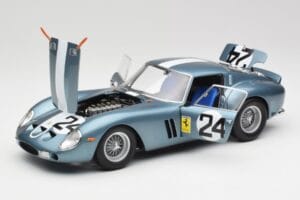Ferrari 250 GTO #24 P. Rodriguez 12 Hours of Sebring GT3.0 Winner 1962 Kyosho 1:18 08438D Metal - imagem 2 de 8
