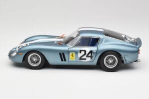 Ferrari 250 GTO #24 P. Rodriguez 12 Hours of Sebring GT3.0 Winner 1962 Kyosho 1:18 08438D Metal - imagem 4 de 8