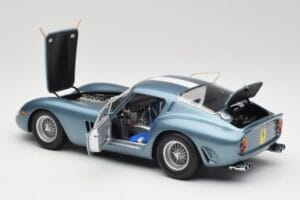 Ferrari 250 GTO #24 P. Rodriguez 12 Hours of Sebring GT3.0 Winner 1962 Kyosho 1:18 08438D Metal - imagem 5 de 8
