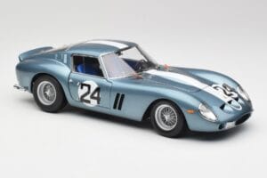 Ferrari 250 GTO #24 P. Rodriguez 12 Hours of Sebring GT3.0 Winner 1962 Kyosho 1:18 08438D Metal - imagem 6 de 8