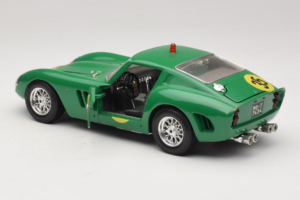 Ferrari 250 GTO #35 Verde 1962 Bburago 1:18 3011-G2 Metal - imagem 5 de 8