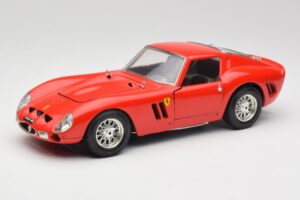 Ferrari 250 GTO Vermelho Bburago 1:18 3011 Metal
