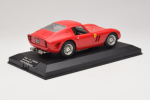 Ferrari 250 GTO Vermelho Replacement Stand Exclusive Cars 1:18 EC005 Metal - imagem 3 de 8