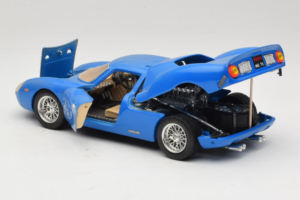 Ferrari 250 LM Azul Bburago 1:18 3033-B1 Metal - imagem 5 de 8