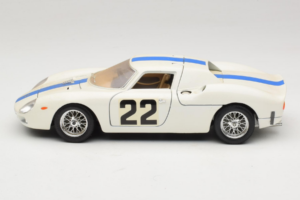 Ferrari 250 LM #22 Branco 1965 Bburago 1:18 3333-W1 Metal - imagem 4 de 8