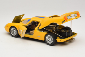 Ferrari 250 LM #9 Amarelo 1965 Bburago 1:18 3033-Y1 Metal - imagem 5 de 8