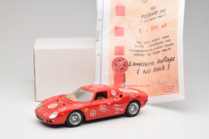 Ferrari 250 LM Vermelho Branco Essen Autographs Edição Limitada Bburago 1:18 3033-P4 Metal - imagem 8 de 8