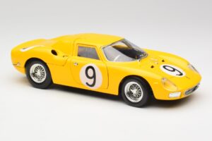 Ferrari 250 LM #21 M. Gregory / J. Rindt NART 24 Hours of Le Mans Winner 1965 Hot Wheels 1:18 25729 Metal - imagem 6 de 8