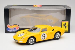 Ferrari 250 LM #21 M. Gregory / J. Rindt NART 24 Hours of Le Mans Winner 1965 Hot Wheels 1:18 25729 Metal - imagem 8 de 8
