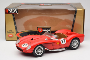 Ferrari 250 Testa Rossa #17 Vermelho 1957 Bburago 1:18 3007-R4 Metal - imagem 8 de 8