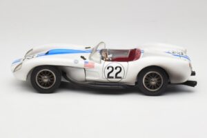 Ferrari 250 Testa Rossa #22 P. Hill / O. Gendebien 24 Hours of Le Mans 1958 Hot Wheels 1:18 29755 Metal - imagem 4 de 8