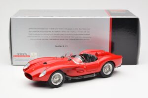 Ferrari 250 Testa Rossa Pontoon Fender Vermelho CMC 1:18 M-071 Metal - imagem 6 de 6