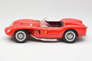 Ferrari 250 Testa Rossa Vermelho Bburago 1:18 3007 Metal - imagem 4 de 8