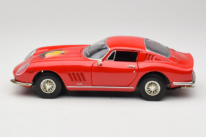 Ferrari 275 GTB/4 Vermelho Com Palmeira no Capô ERTL 1:18 7483-P1 Metal - imagem 4 de 8