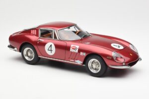 Ferrari 275 GTB/C #4 RAC Tourist Trophy 1966 CMC 1:18 M-213 Metal - imagem 4 de 6