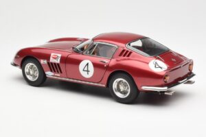 Ferrari 275 GTB/C #4 RAC Tourist Trophy 1966 CMC 1:18 M-213 Metal - imagem 5 de 6