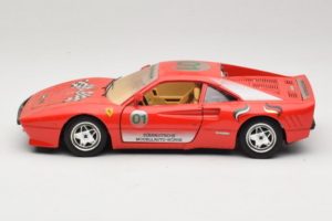 Ferrari 288 GTO #1 Vermelho 1984 Bburago 1:18 3027-P3 Metal - imagem 4 de 8