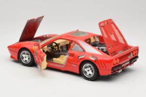 Ferrari 288 GTO #1 Vermelho 1984 Bburago 1:18 3027-P3 Metal - imagem 5 de 8