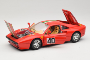 Ferrari 288 GTO #40 Vermelho Bandeira Italiana 1984 Bburago 1:18 3027-P1 Metal - imagem 2 de 8