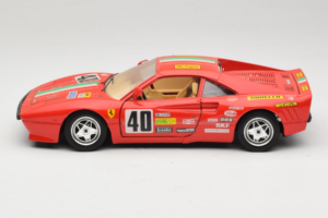 Ferrari 288 GTO Rally #40 Vermelho 1986 Bburago 1:18 3057-P1 Metal - imagem 4 de 8