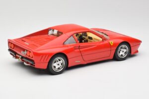 Ferrari 288 GTO Vermelho Bburago 1:18 3027 Metal - imagem 3 de 8