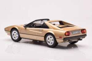 Ferrari 308 GTS Dourado Edição Limitada Norev 1:18 187932 Metal - imagem 5 de 6