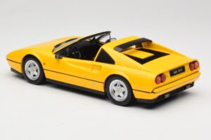 Ferrari 328 GTS Amarelo KK-Scale 1:18 KKDC180552 Metal - imagem 5 de 6