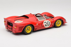 Ferrari 330 P4 #20 Vermelho 1967 Revell 1:18 48822-P1 Metal - imagem 3 de 8
