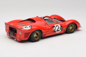 Ferrari 330 P4 #224 Vermelho 1967 Revell 1:18 48825-P2 Metal - imagem 3 de 7