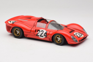 Ferrari 330 P4 #224 Vermelho 1967 Revell 1:18 48825-P2 Metal - imagem 5 de 7