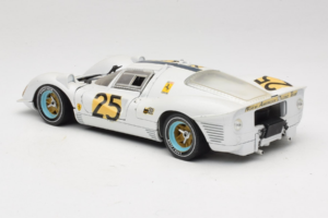 Ferrari 330 P4 #25 Branco Revell 1:18 48845 Metal - imagem 7 de 8