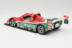 Ferrari 333 SP Giesse #1 G. Pescatori / C. Terrien 2000 Hot Wheels 1:18 29750-P1 Metal - imagem 7 de 8
