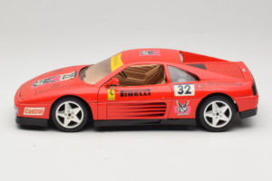 Ferrari 348 TB #32 Pirelli Vermelho 1989 Bburago 1:18 3039-P1 Metal - imagem 4 de 8