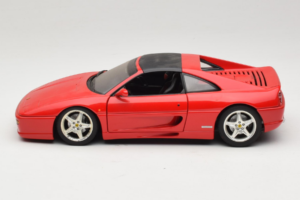 Ferrari F355 GTS Vermelho UT Models 1:18 22111 Metal - imagem 4 de 8