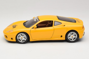 Ferrari 360 Modena 25 Jahre FMC Amarelo Bburago 1:18 3358-Y1 Metal - imagem 4 de 8