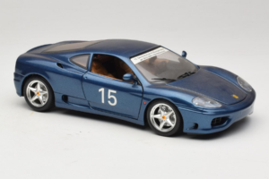 Ferrari 360 Modena #15 Edição Limitada Azul Metálico Bburago 1:18 3358-F1 Metal - imagem 6 de 8