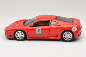Ferrari 360 Modena Bevro International #4 Edição Limitada 111 unid Vermelho Bburago 1:18 3358-P1 Metal - imagem 4 de 8