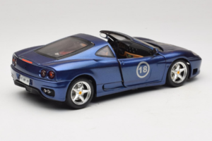 Ferrari 360 Modena Targa Edição Limitada 333 unid Roxo Metálico Bburago 1:18 3348-F1 Metal - imagem 3 de 8