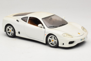 Ferrari 360 Modena Branco Bburago 1:18 3368-W1 Metal - imagem 6 de 8