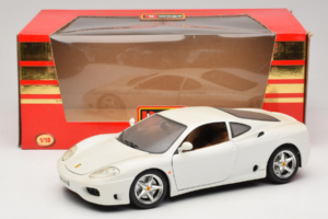 Ferrari 360 Modena Branco Bburago 1:18 3368-W1 Metal - imagem 8 de 8