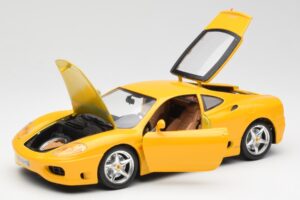Ferrari 360 Modena Amarelo Bburago 1:18 3368 Metal - imagem 2 de 8