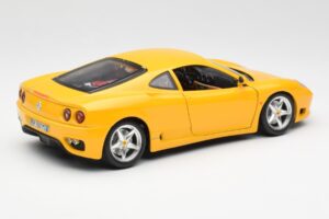 Ferrari 360 Modena Amarelo Bburago 1:18 3368 Metal - imagem 3 de 8