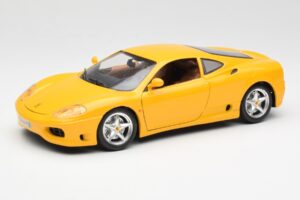 Ferrari 360 Modena Amarelo Bburago 1:18 3368 Metal